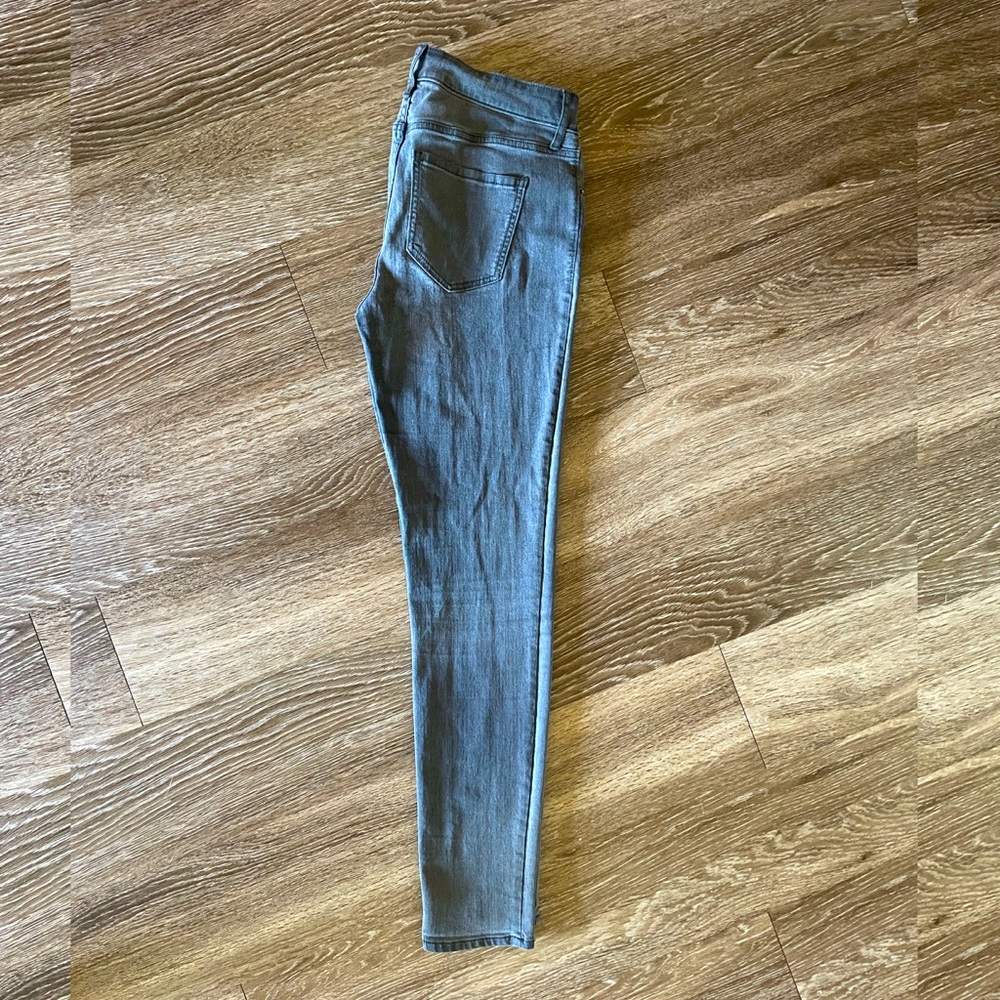 Old Navy Mid-Rise Super Skinny Jeans for Women